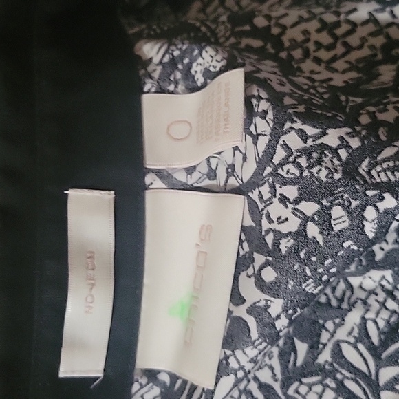 Chicos Black & White Long Sleeve Button-Up Shirt Size 0 Lace-Like Pattern Womens - Picture 5 of 6